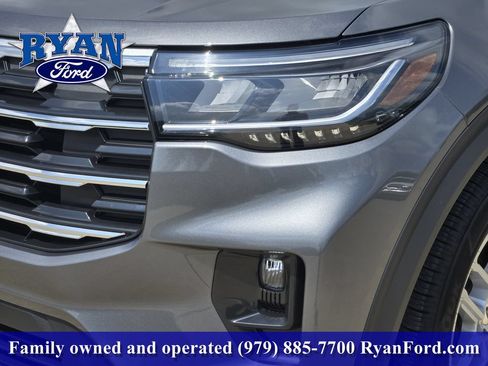 New 2026 Ford Explorer Active w/ Active Comfort Package RWD image 7