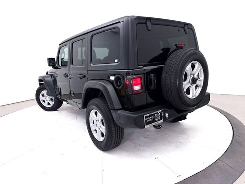 Used 2022 Jeep Wrangler Unlimited Sport AWD/4WD image 2