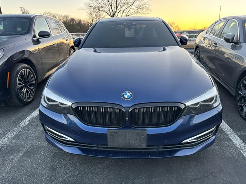 Used 2018 BMW 540i xDrive w/ M Sport Package image 2