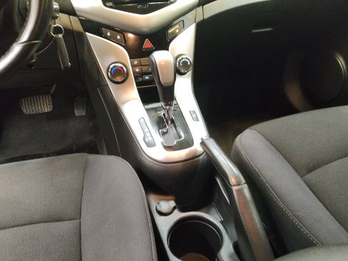 Used 2014 Chevrolet Cruze LT FWD image 26