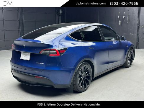 Used 2020 Tesla Model Y Long Range image 7