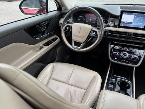 Used 2022 Lincoln Corsair FWD w/ Premium Package image 12