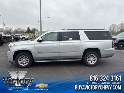 Used 2017 GMC Yukon XL SLT