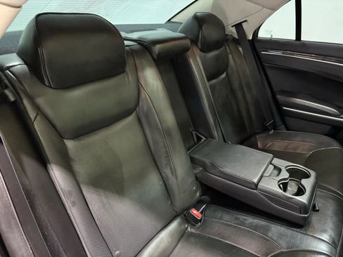 Used 2018 Chrysler 300 Limited w/ Safetytec Plus Group image 31