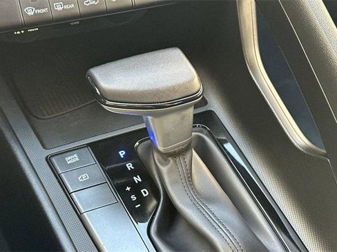 Used 2025 Hyundai Elantra Sport image 21