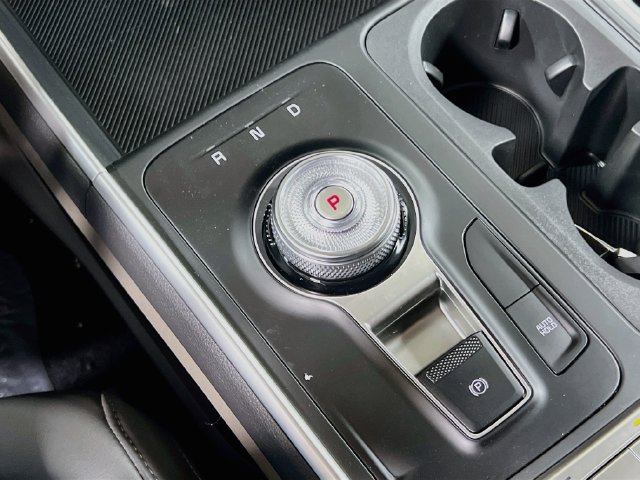 New 2027 Kia Carnival LXS FWD image 17