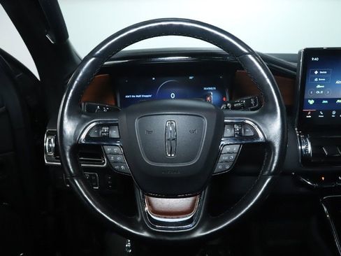 Used 2022 Lincoln Navigator Reserve image 24