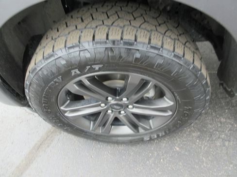 Used 2022 Ford F150 XLT w/ Equipment Group 302A High AWD/4WD image 15