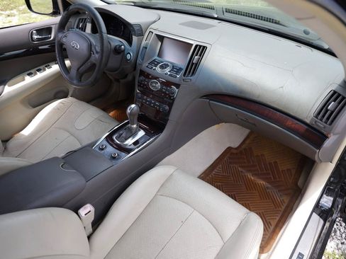 Used 2011 INFINITI G37 Journey w/ Premium Pkg RWD image 18