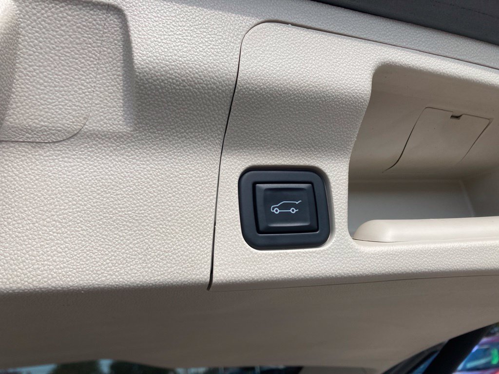 Certified 2023 GMC Acadia Denali AWD/4WD image 11