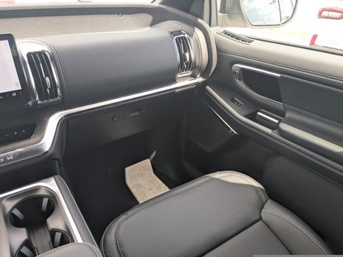 New 2026 Ford Expedition Platinum AWD/4WD image 18