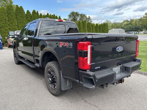 Used 2024 Ford F250 Lariat w/ Lariat Ultimate Package AWD/4WD image 5