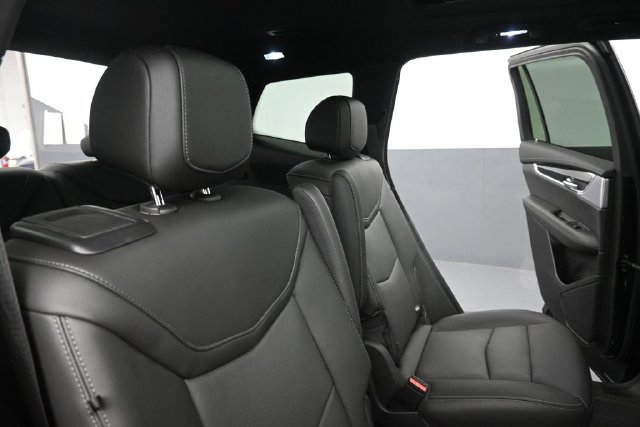 Used 2025 Cadillac XT6 Premium Luxury w/ Technology Package AWD/4WD image 26