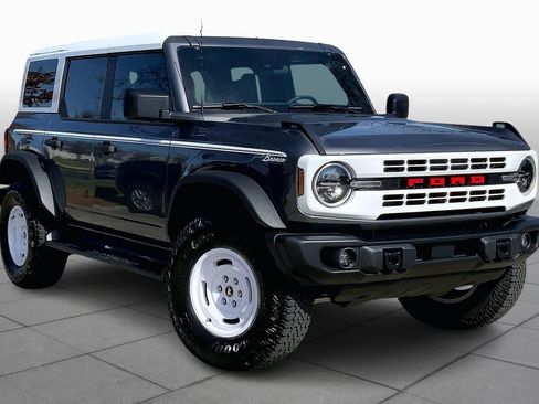Used 2025 Ford Bronco Heritage Edition image 3