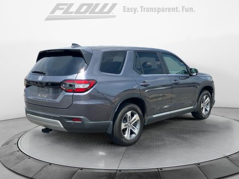Certified 2025 Honda Pilot EX-L image 9