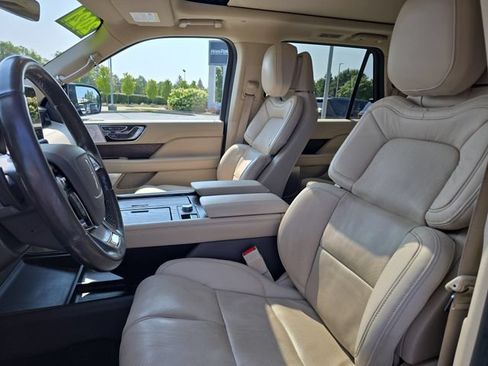 Used 2021 Lincoln Navigator Reserve w/ Luxury Package AWD/4WD image 5