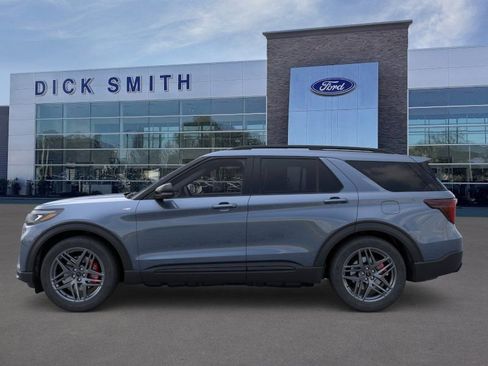 New 2026 Ford Explorer ST-Line image 3