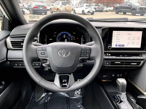 Certified 2025 Toyota Camry LE image 6