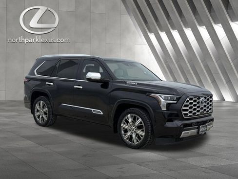 Used 2024 Toyota Sequoia Capstone AWD/4WD image 5