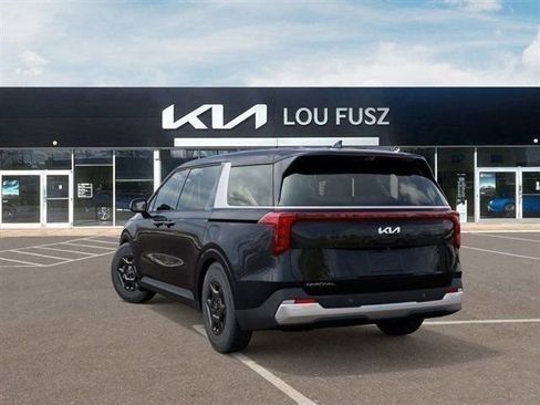 New 2026 Kia Carnival LX FWD image 4