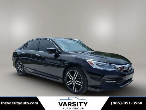 Used 2016 Honda Accord Touring image 10