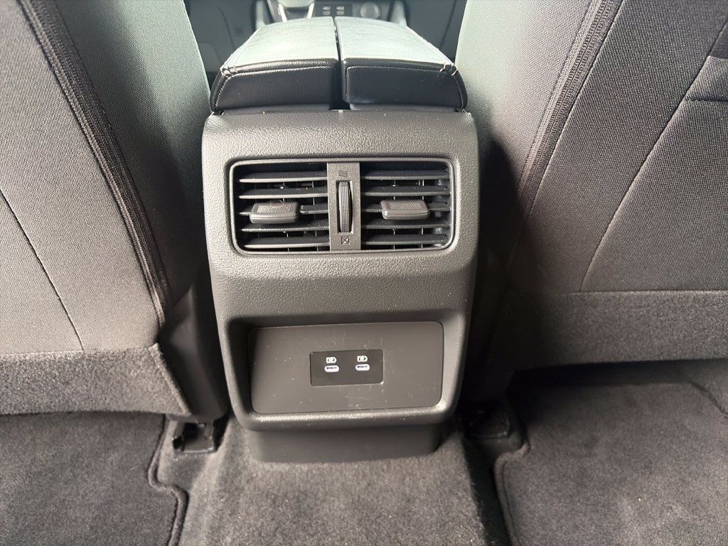 Used 2025 Nissan Rogue SV FWD image 35