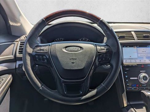 Used 2019 Ford Explorer Platinum AWD/4WD image 15