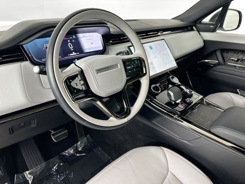 Certified 2023 Land Rover Range Rover Sport SE Dynamic image 10
