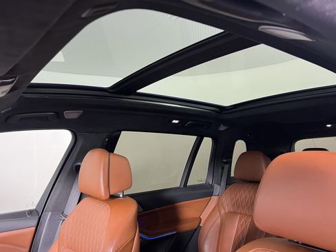 Used 2023 BMW X7 M60i w/ Executive Package image 19