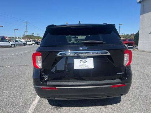 Used 2023 Ford Explorer XLT image 7