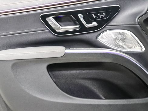 Used 2023 Mercedes-Benz EQS 580 4MATIC SUV image 23