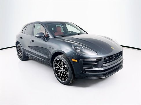 New 2026 Porsche Macan image 7