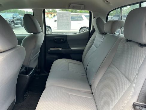 Used 2023 Toyota Tacoma SR5 RWD image 10