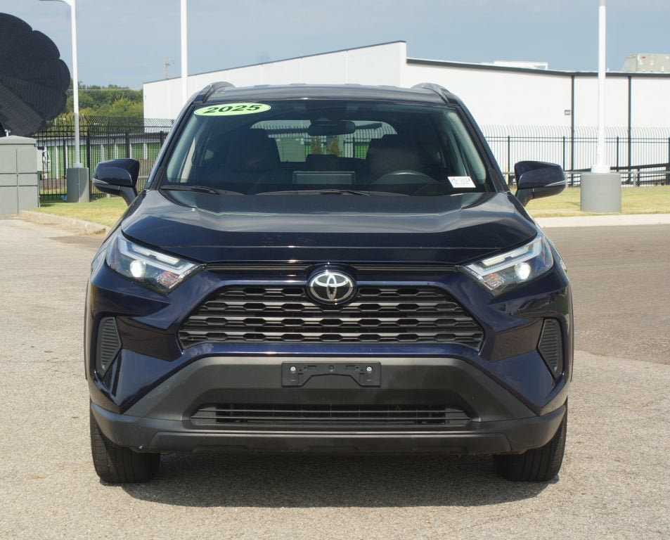 Used 2025 Toyota RAV4 XLE AWD/4WD image 24