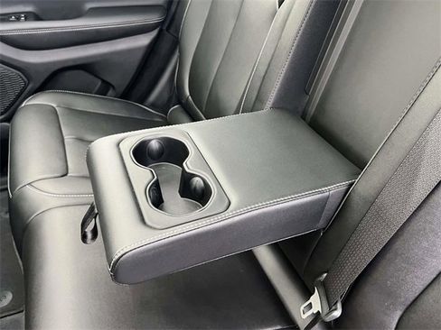 Certified 2023 Jeep Grand Cherokee Limited image 17