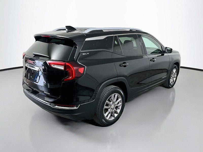 Used 2024 GMC Terrain SLT AWD/4WD image 7