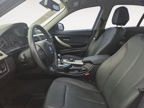 Used 2018 BMW 320i Sedan image 9