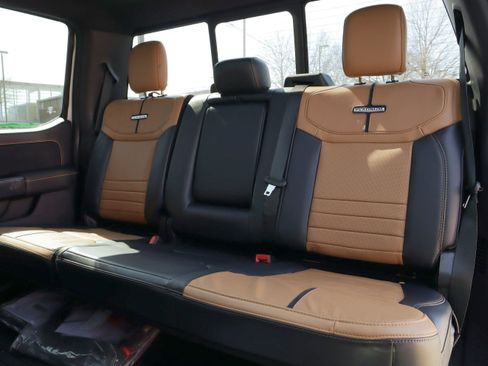 Used 2024 Ford F450 Platinum image 11