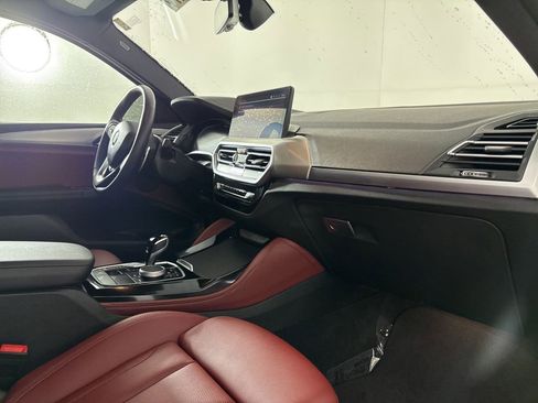 Used 2025 BMW X4 xDrive30i image 31