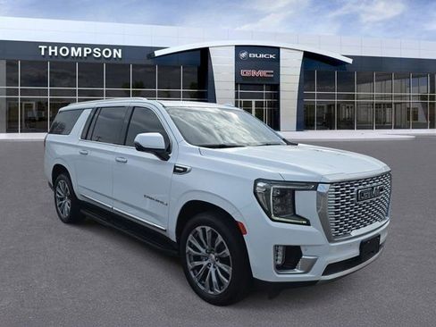 Used 2021 GMC Yukon XL Denali image 1