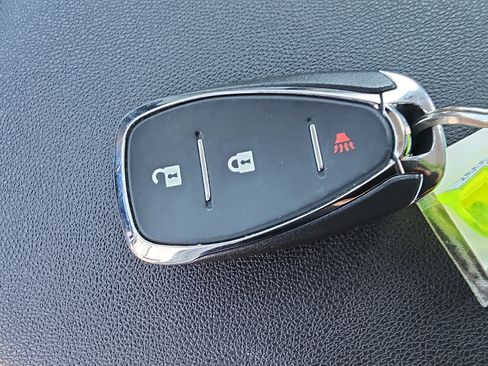 Used 2020 Chevrolet Equinox LS AWD/4WD image 21