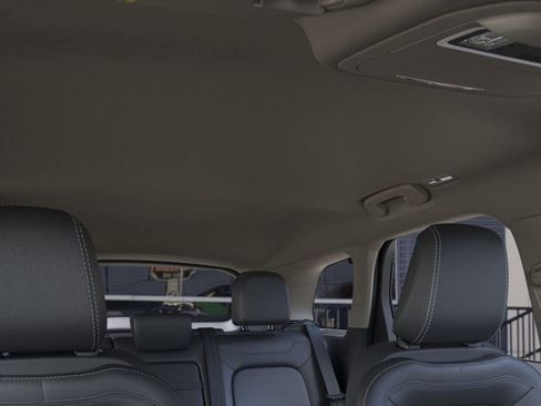 New 2025 Lincoln Corsair FWD w/ Equipment Group 101A image 31