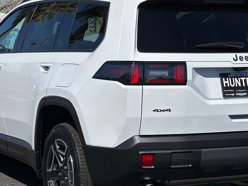 New 2026 Jeep Cherokee Laredo AWD/4WD image 5