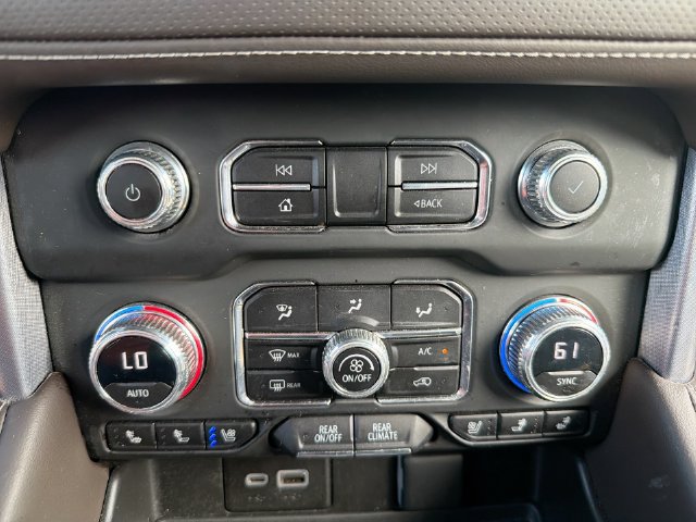 Certified 2023 GMC Yukon XL SLT w/ SLT Premium Package AWD/4WD image 22