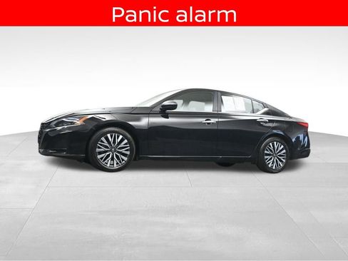 Used 2025 Nissan Altima 2.5 SV FWD image 27