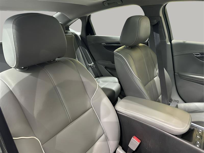 Used 2018 Chevrolet Impala Premier w/ Premier Confidence Package FWD image 24