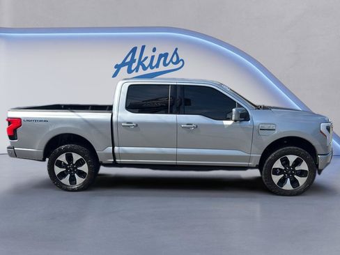 Used 2023 Ford F150 Lightning Platinum AWD/4WD image 4