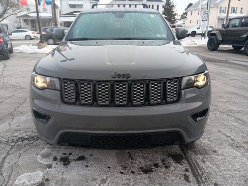 Used 2021 Jeep Grand Cherokee Laredo X image 4