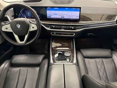 Used 2023 BMW X7 xDrive40i w/ Premium Package AWD/4WD image 15