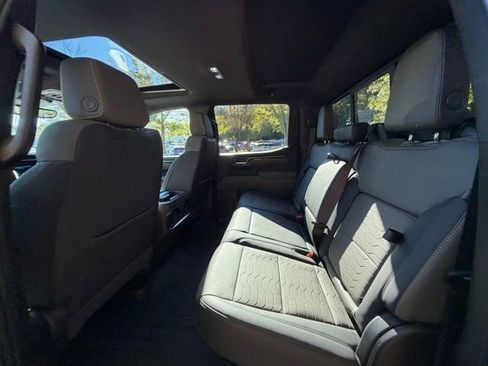 Used 2025 Chevrolet Silverado 1500 ZR2 w/ Technology Package image 15